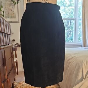 🇨🇦 Suede Straight/Pencil Cut Knee Length Skirt